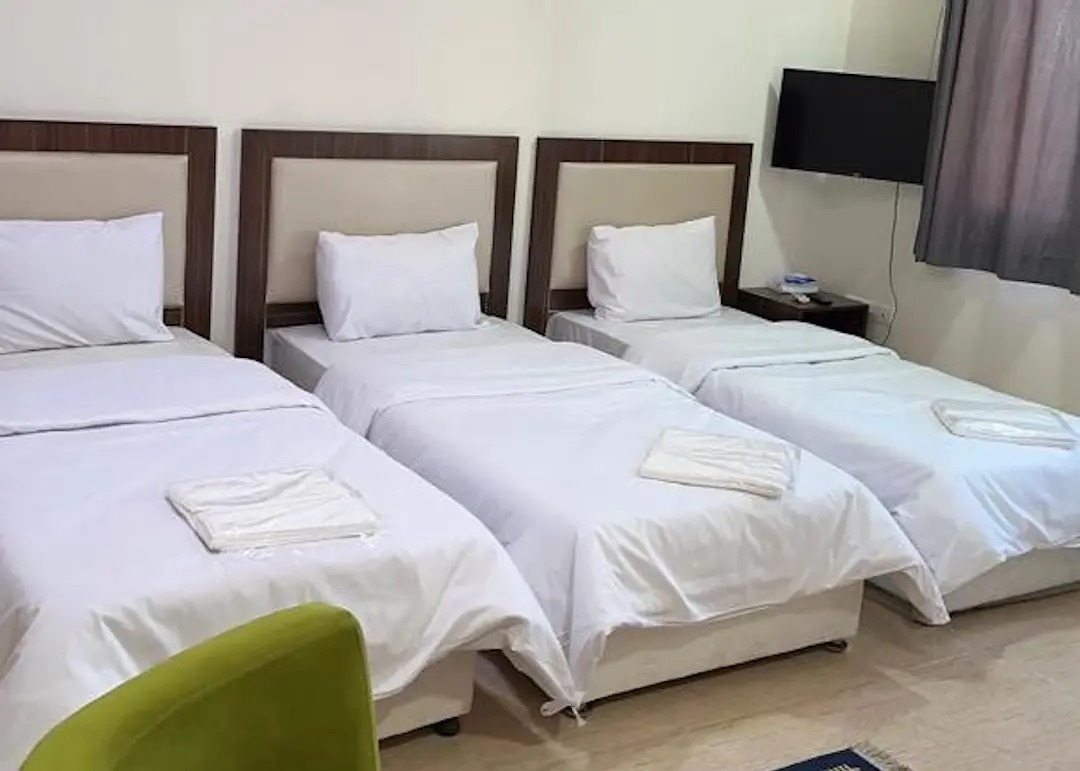 هتل آپارتمان آدینه قشم